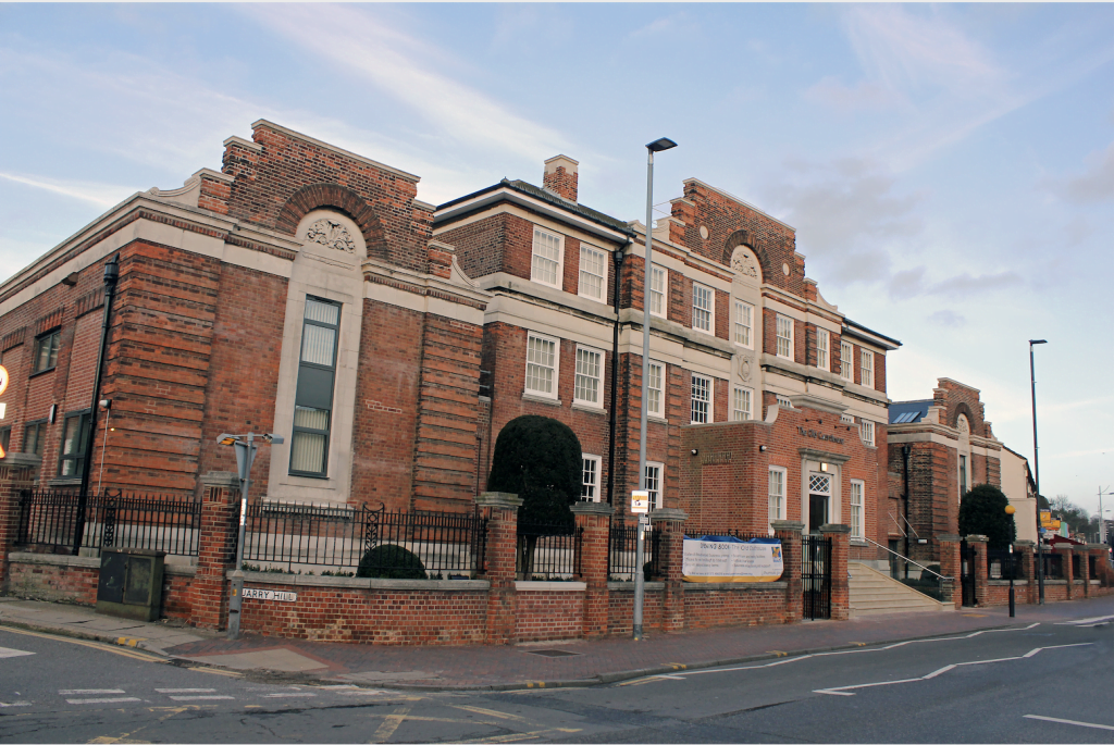 Grays Courthouse-exterior